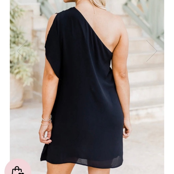 Black dress - Picture 2 of 2